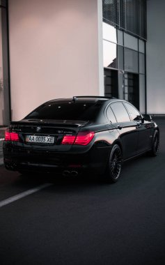 BMW ALPINA B7 BITURBO