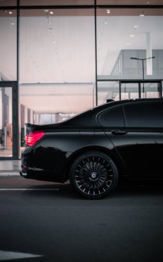 BMW ALPINA B7 BITURBO