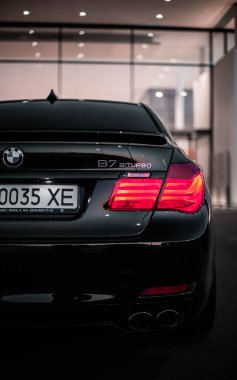 BMW ALPINA B7 BITURBO