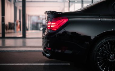BMW ALPINA B7 BITURBO