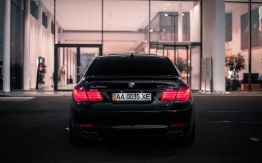 BMW ALPINA B7 BITURBO
