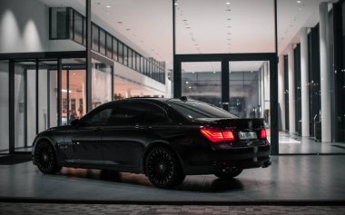 BMW ALPINA B7 BITURBO
