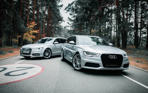 Audi Och Audi Allroad Quattro — Stockfoto