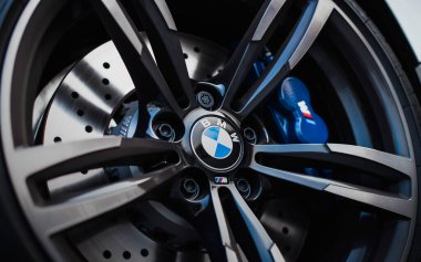 Gece şehrinde BMW M2