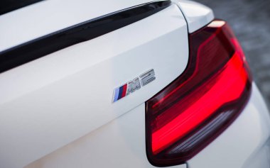 Gece şehrinde BMW M2