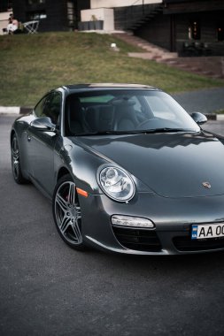 Kyiv, Ukrayna - 12.06.2021: Porsche 911 Carrera S 997