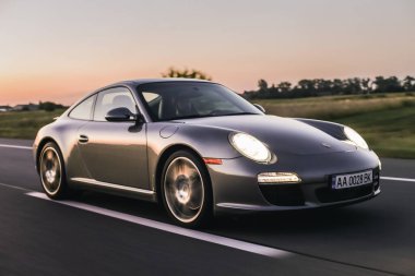 Kyiv, Ukrayna - 12.06.2021: Porsche 911 Carrera S 997