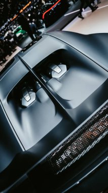 Cenevre, İsviçre - 01.05.2020: Cenevre Uluslararası Otomobil Fuarı 2019