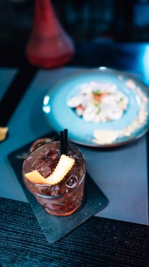 Arkadaşlarla Nargile Barı