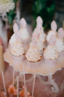 Yeni evliler için düğün nitelikleri