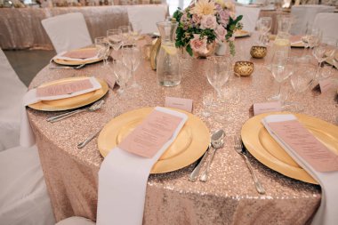 Tatilin düğün nitelikleri