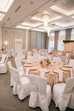 Tatilin düğün nitelikleri