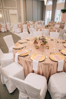 Tatilin düğün nitelikleri