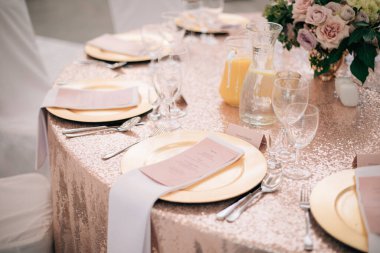 Tatilin düğün nitelikleri