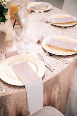 Tatilin düğün nitelikleri