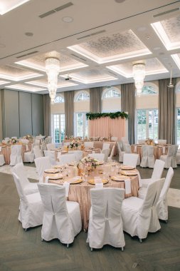 Tatilin düğün nitelikleri