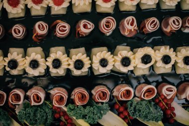 Tatilin düğün nitelikleri