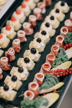 Tatilin düğün nitelikleri