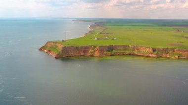 Kinburn Ukrayna 'ya tükürdü Dinyeper-Buzka' yı Karadeniz 'den ayıran bir kum tükürüğü.