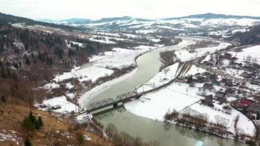 City-peninsula Zalishchyki. A city on the Dniester, located on the border of three regions: Podillia, Bukovyna and Halychyna. Ukraine