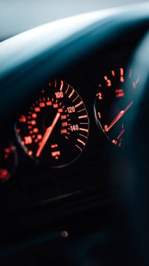 Kyiv, Ukrayna - 18.04.2020: BMW 7-Serisi E38