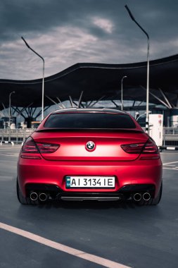 Kyiv, Ukrayna - 18.04.2020: BMW M6