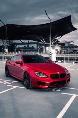 Kyiv, Ukrayna - 18.04.2020: BMW M6