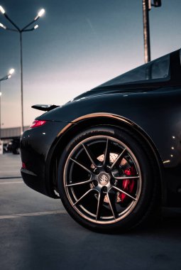 Kyiv, Ukrayna - 11.06.2021: Porsche 911 Carrera 4S Targa