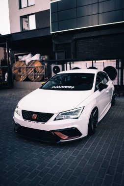 Kyiv, Ukrayna - 11.06.2021: Koltuk Leon Cupra