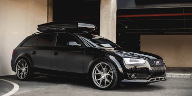 Kyiv, Ukrayna - 11,06.2021: Audi A4 Allroad