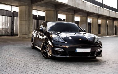 Kyiv, Ukrayna - 11,06.2021: Porsche Panamera GTS