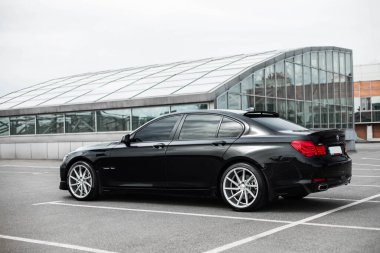 Kyiv, Ukrayna - 11,06.2021: BMW 7-Serisi