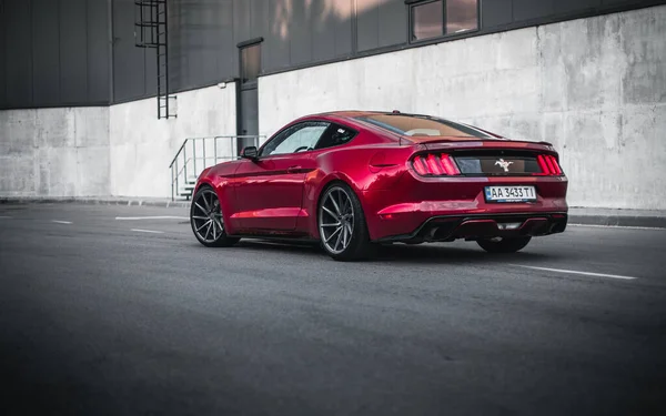 Kyiv, Ukrayna - 11,06.2021: Ford Mustang