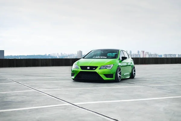 Київ Україна 2021 Seat Leon — стокове фото