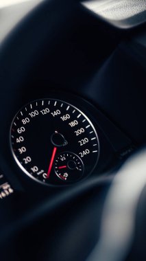 Kyiv, Ukrayna - 20.12.2020: VW Caddy BBS