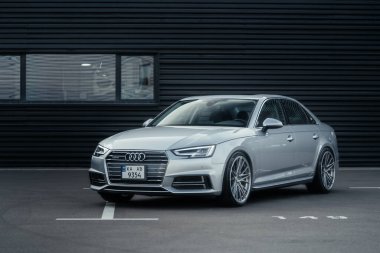 Kyiv, Ukrayna - 20.12.2020: Audi A4 B9 S-Line