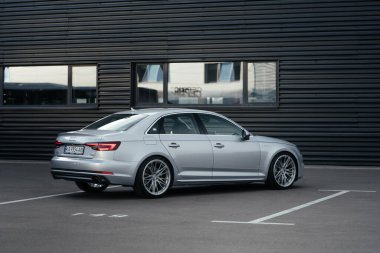 Kyiv, Ukrayna - 20.12.2020: Audi A4 B9 S-Line