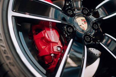 Kyiv, Ukrayna - 20.12.2020: Porsche 718 Cayman