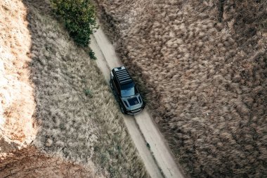 Kyiv, Ukrayna - 20.12.2020: Range Rover Defender