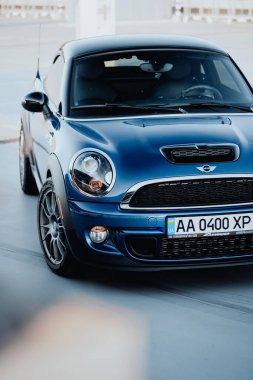 Kyiv, Ukrayna - 08.13.2021: Mini Cooper S