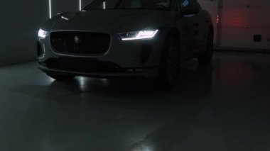 Kyiv, Ukrayna - 23.09.2022: Jaguar I-Pace
