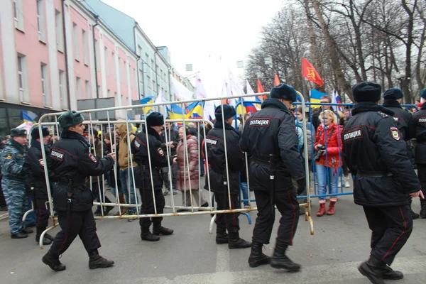 Policja w marcu opozycji pokoju — Zdjęcie stockowe