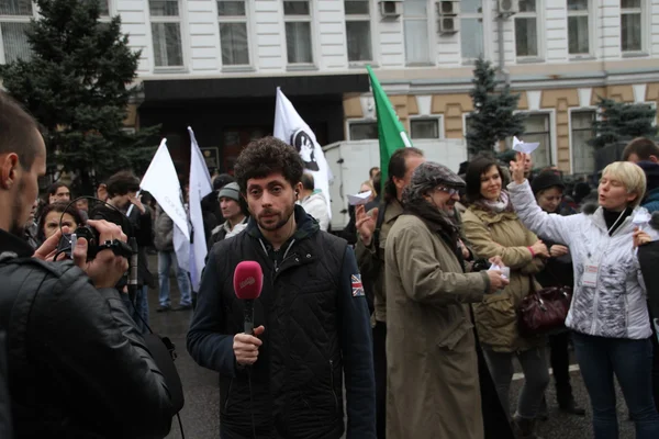 Dozhd kanál korespondenční timur olevskii funguje na politické akce — Stock fotografie