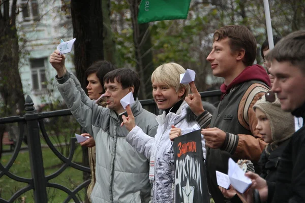 Rysk miljöaktivist Jevgenija chirikova stöd besättning greps fartyget greenpeace arctic sunrise — Stockfoto