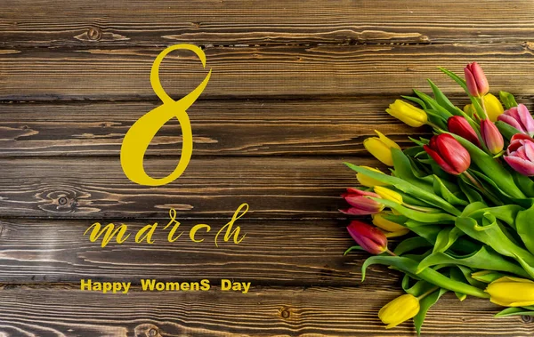 Międzynarodowy Dzień Kobiet Marca Flat Lay Sztandar Kartka Okolicznościowa Kwiatami — Zdjęcie stockowe