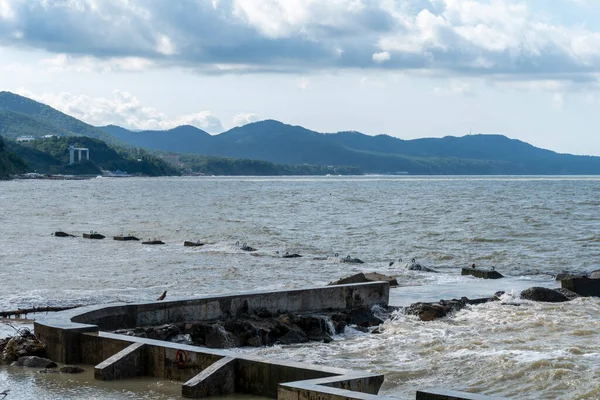 Mer Noire Après Tempête Les Eaux Brunes Les Débris Sur — Photo