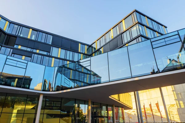 Aachen Nrw Germany October 2021 Modern Building Aachenmnchener Insurance Evening — Foto Stock