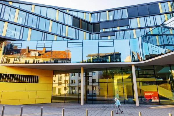 Aachen Nrw Germany October 2021 Modern Building Aachenmnchener Insurance Evening — Stockfoto