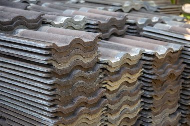 Ev inşa etmek için seramik çatı mimarisini kapat 