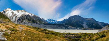Aoraki Dağı Cook Ulusal Parkı 'ndaki Kea Point' te Sefton Dağı ve Mueller Gölü manzarası ve ilgili buzulu